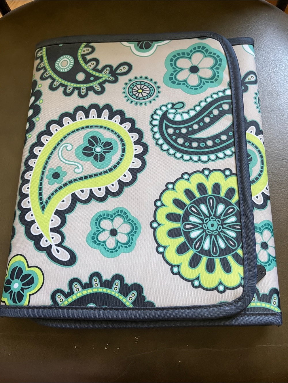 thirty-one Paisley & Floral Zippered Organizer in Teal, Lime, Black, Cream